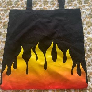 Tote bag w/ flame design